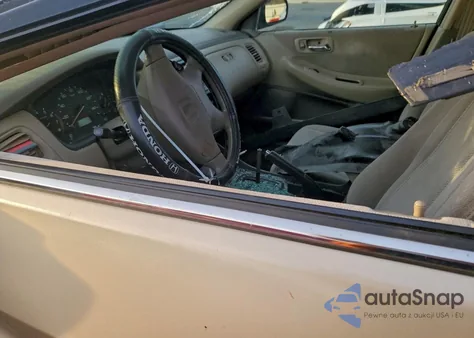 2000 Honda Accord Lx из США, поврежденный, VIN 1HGCG6651YA063887